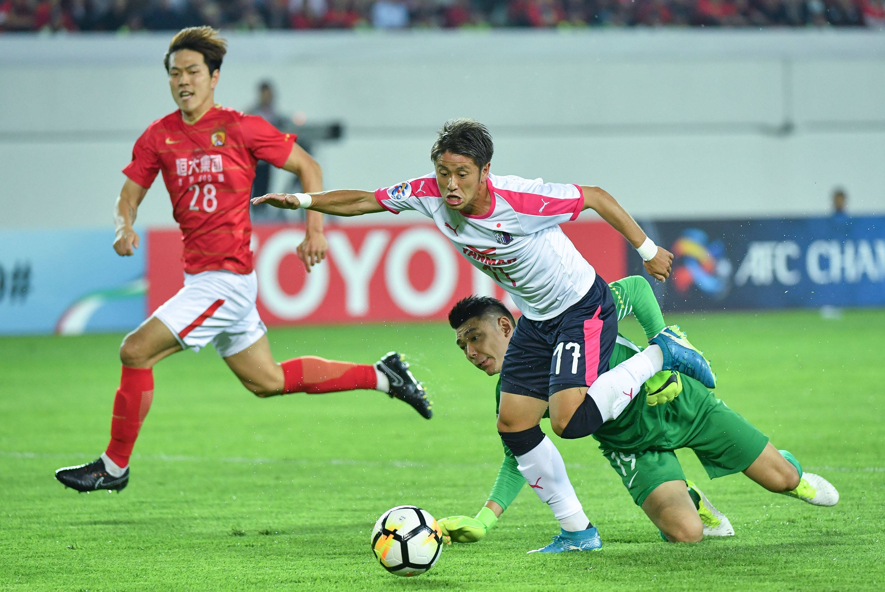 爱游戏网站-包含鹿岛鹿角替补席深度成优势，冲击世俱杯冠军的词条