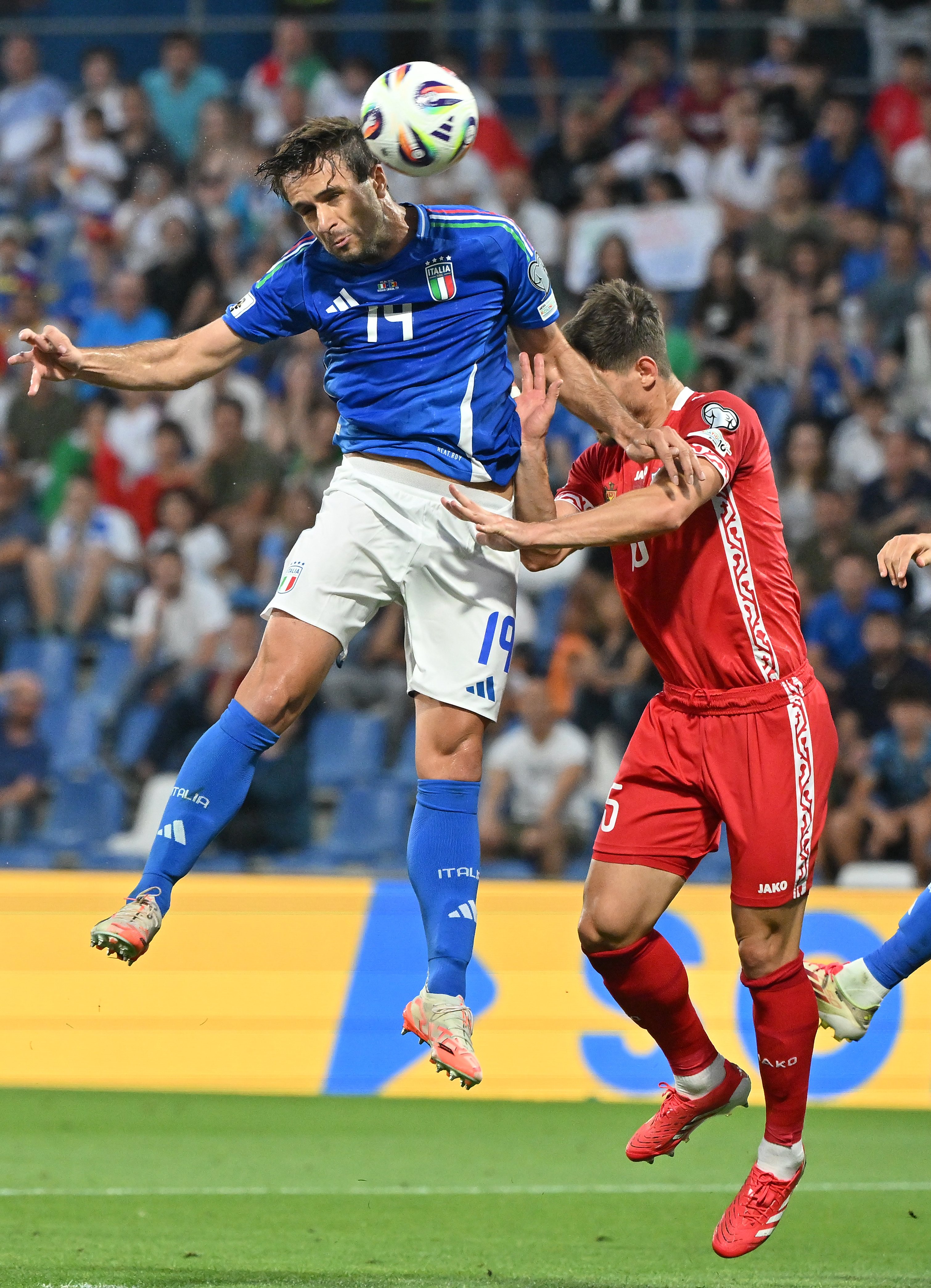 爱游戏注册-意大利国脚受伤影响国家队备战