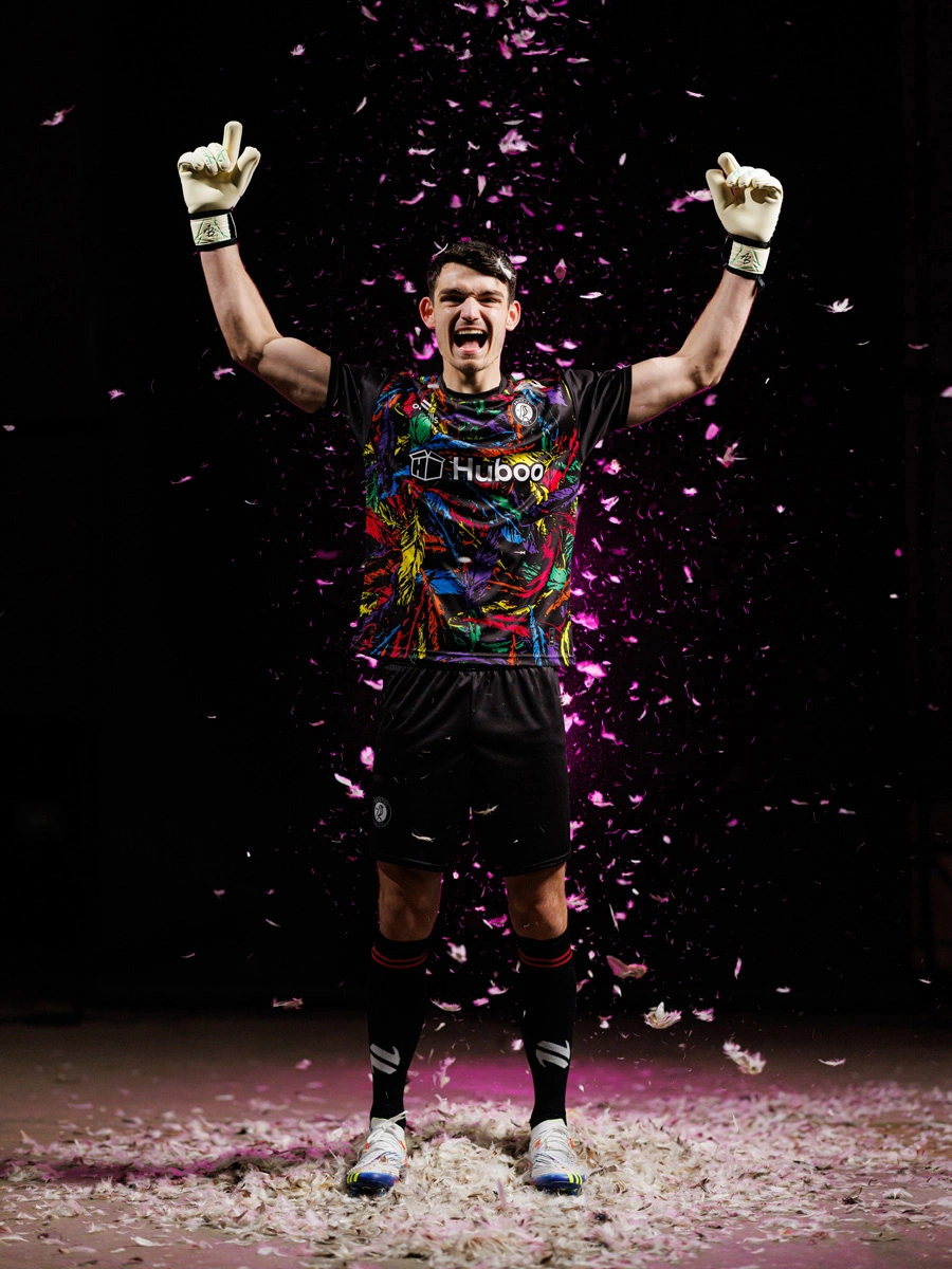 爱游戏网页版入口-包含布里斯托城主场大获全胜，创造历史的词条