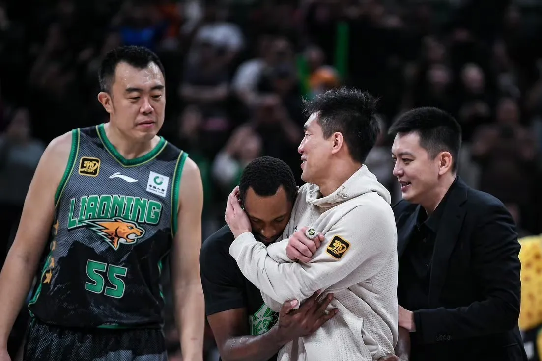 爱游戏竞技-球队孤立，CBA赛季暂停的影响