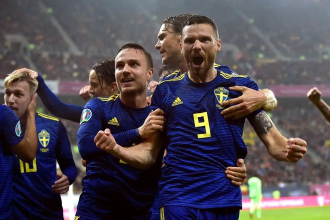 俄罗斯队在欧预赛中逆转实现突围 俄罗斯队在欧预赛中逆转实现突围