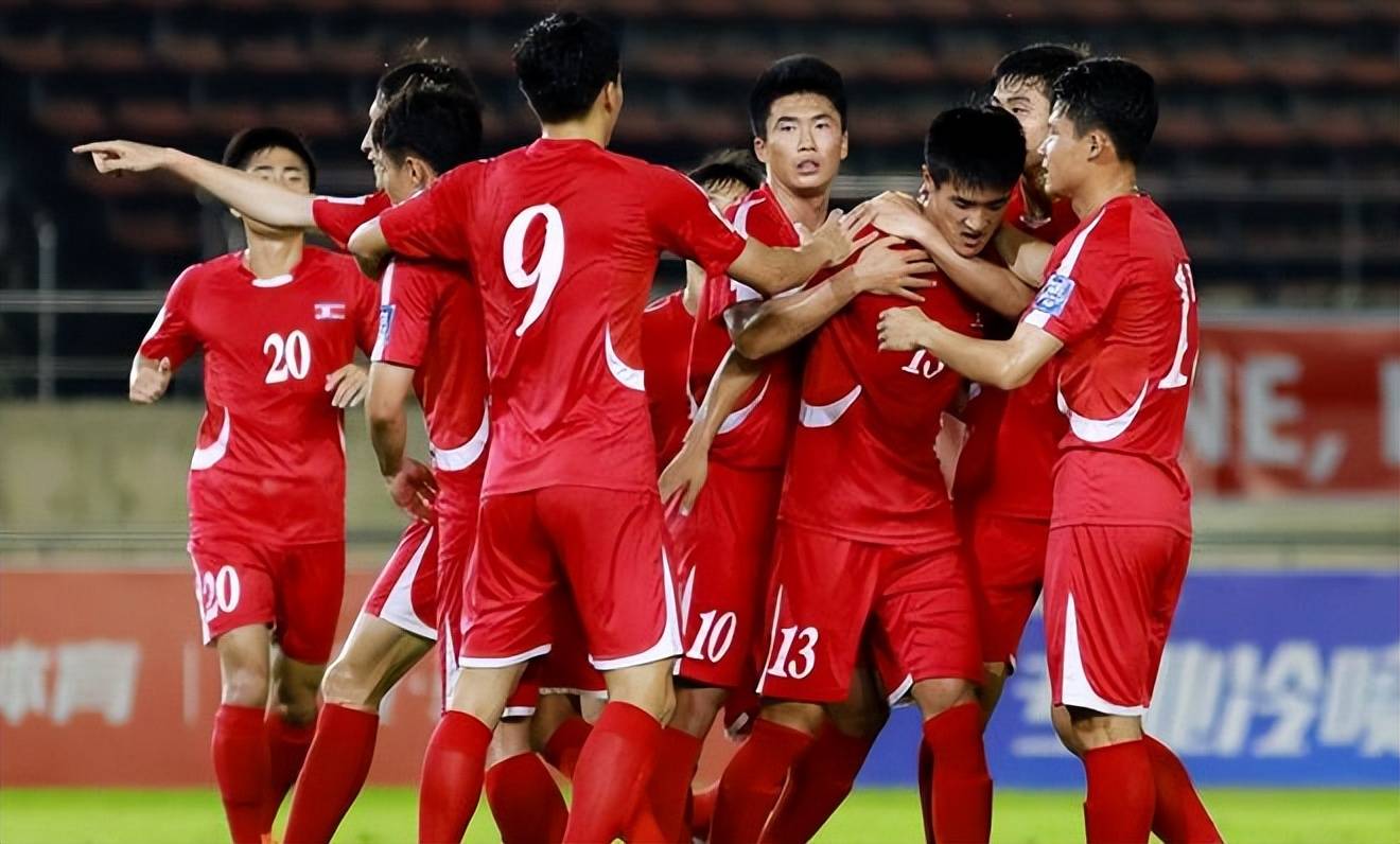 爱游戏在线-亚洲代表团奋勇拼搏，赛场惊现黑马
