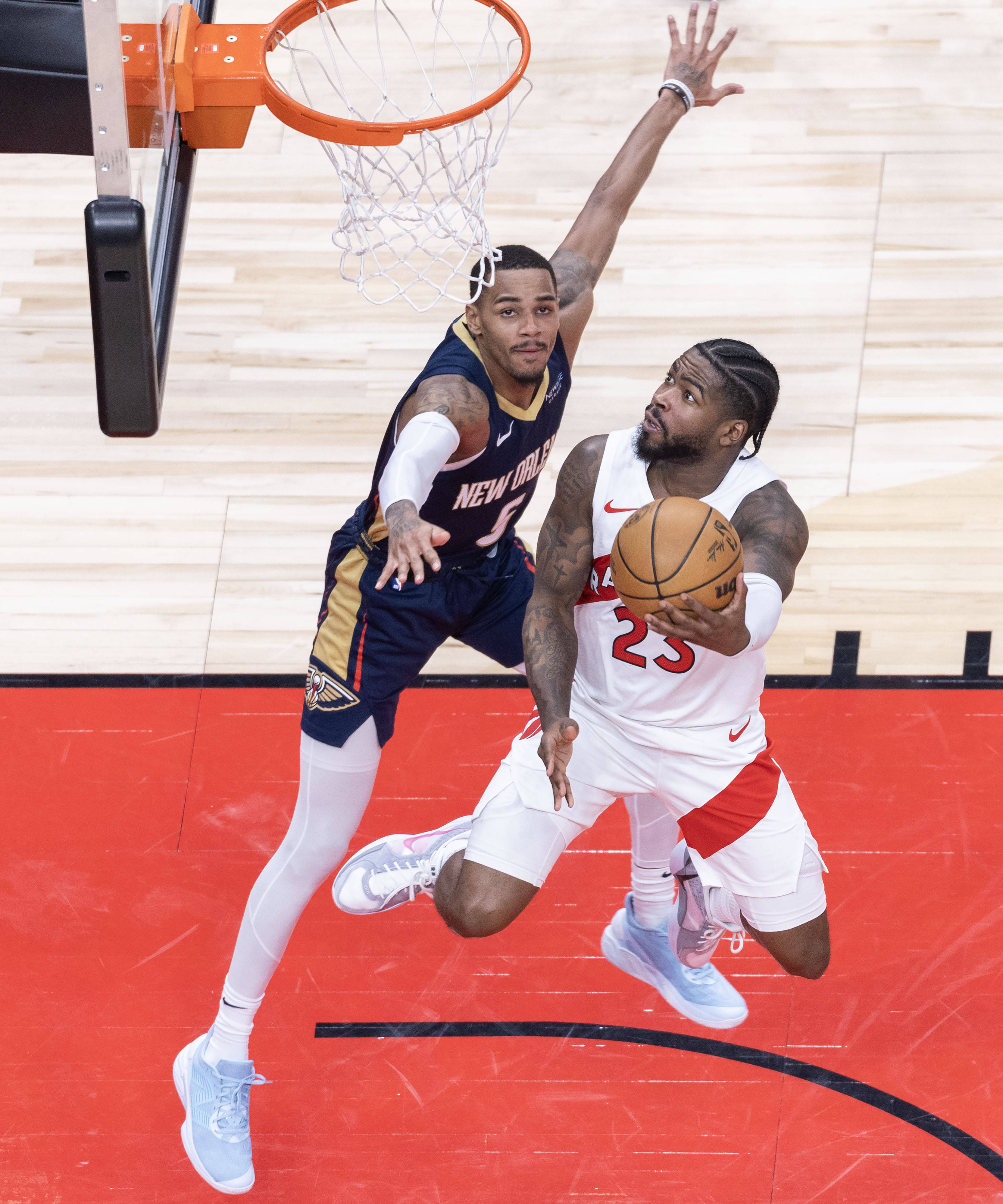 爱游戏电竞-猛龙客场惜败湖人，球队整体表现让人期待